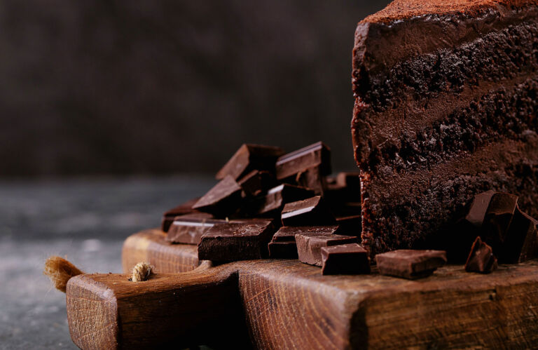 chocolate-cake-with-walnut