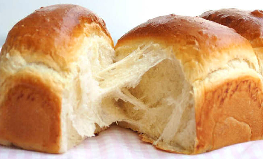 Super Soft and Fluffy Milk Bread Loaf (Video)