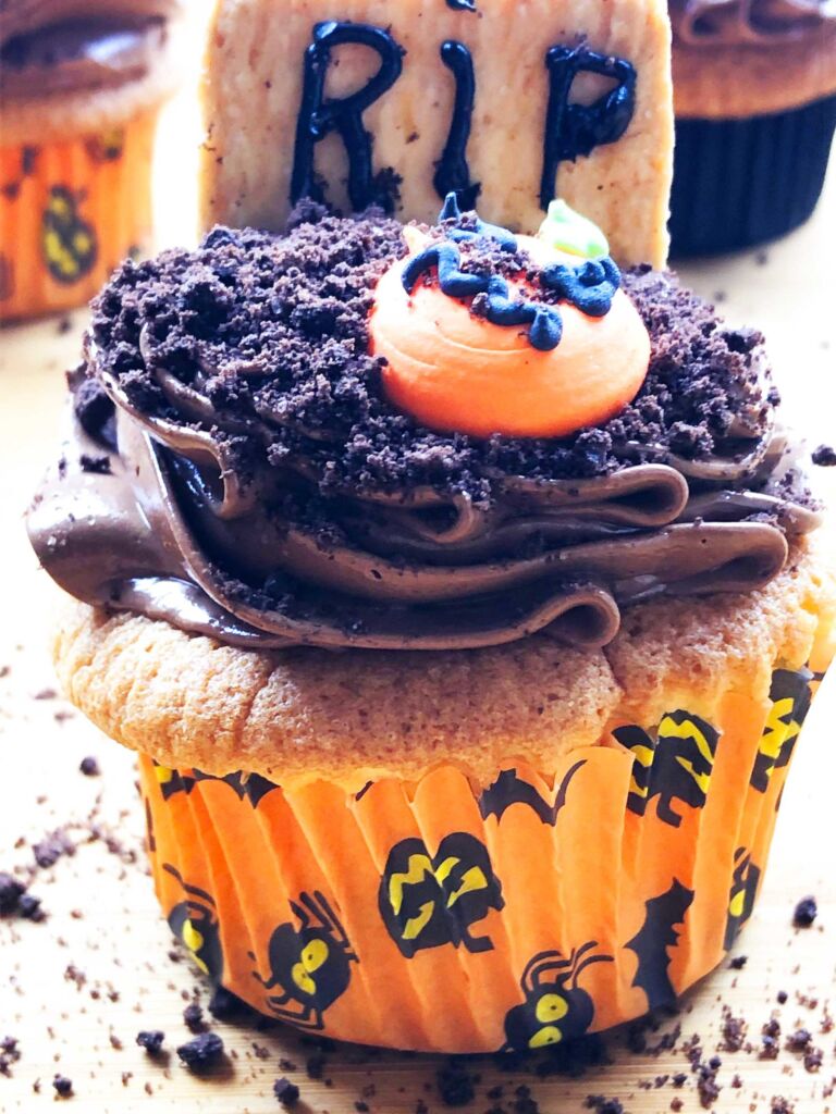 Halloween Graveyard Cupcake Recipe (Video)