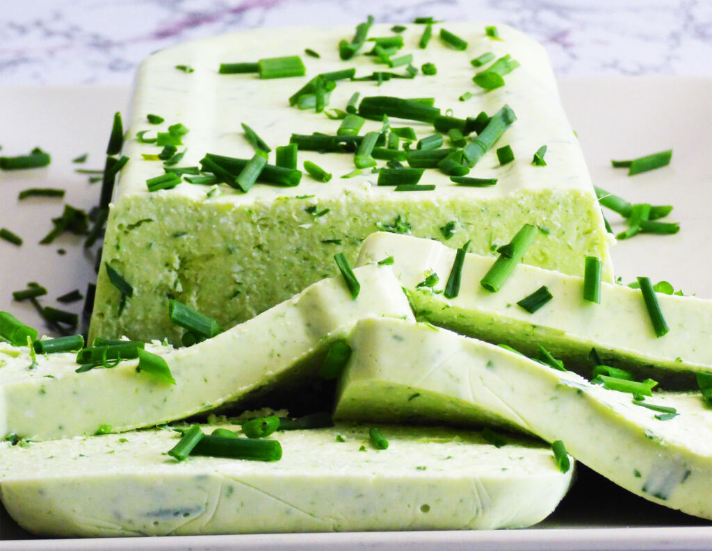 Jelly Cottage Cheese With Chive (Video)