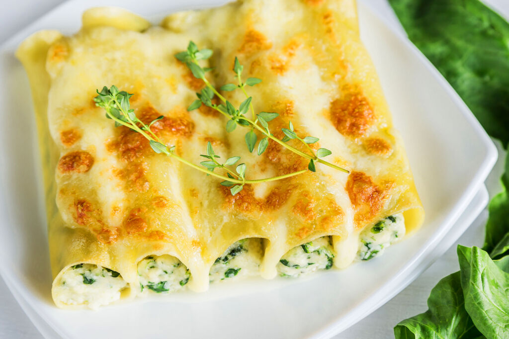 How To Make Cannelloni Stuffed With Ricotta And Spinach